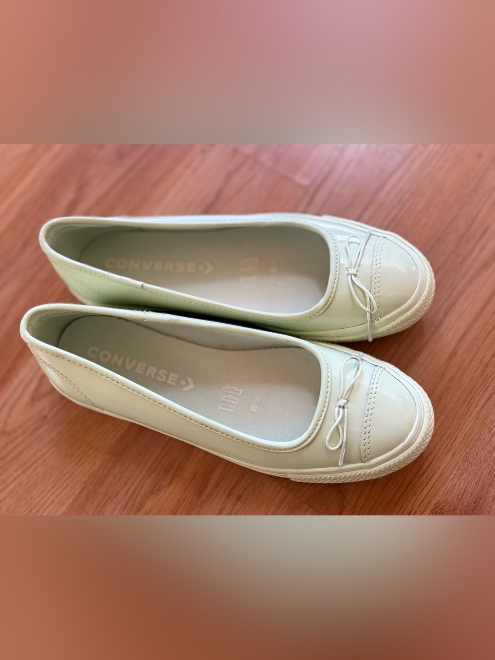 Converse chuck taylor all star dainty ballerina flats.(NWOT)